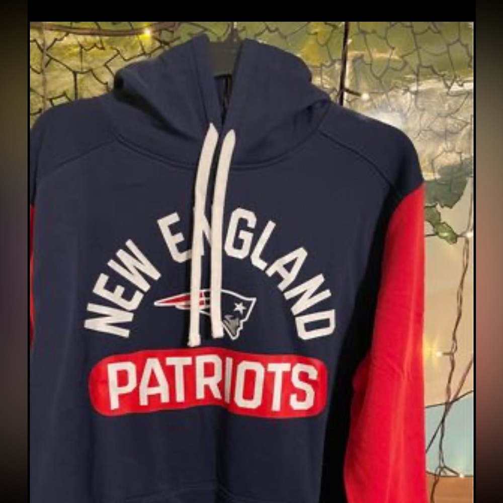 Patriots NFL Team apparel size XL